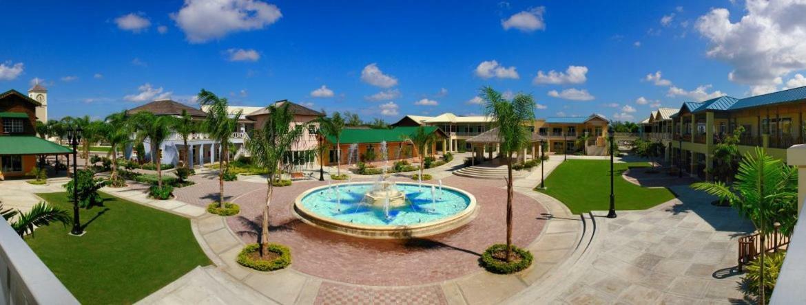 Enchanted Villas Inn Монтего-Бей Екстер'єр фото